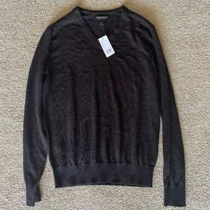 Luxury Blend V-neck Sweater